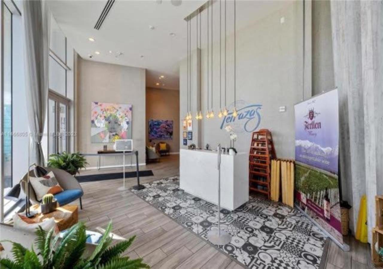 High Floor Corner 2 Bdr At Lyfe Resort Hollywood Buitenkant foto