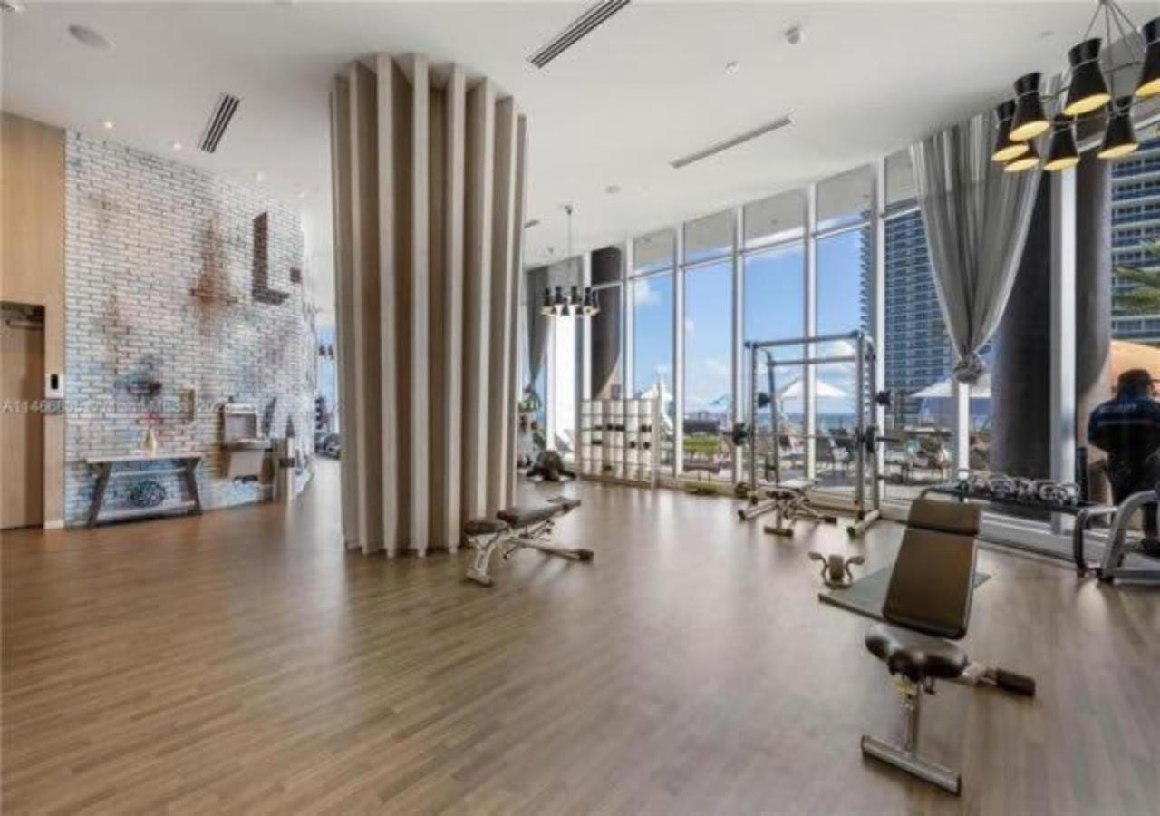 High Floor Corner 2 Bdr At Lyfe Resort Hollywood Buitenkant foto